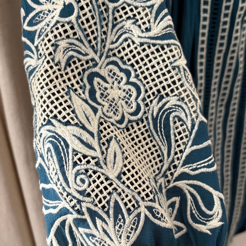 Listicle Teal Embroidered Blouse - Picture 3 of 4